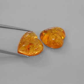 カラットの天然イエローオレンジ琥珀（アンバー）（16×15.9 mm・透明）