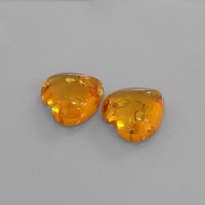 カラットの天然イエローオレンジ琥珀（アンバー）（16.1×15.9 mm・透明）