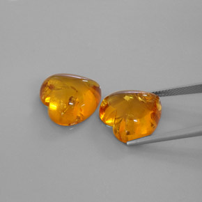 カラットの天然イエローオレンジ琥珀（アンバー）（16.1×15.9 mm・透明）