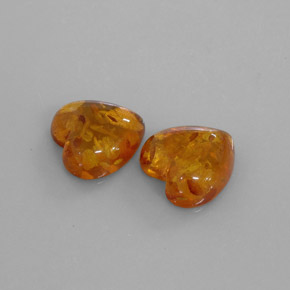カラットの天然イエローオレンジ琥珀（アンバー）（15.7×15.7 mm・透明）