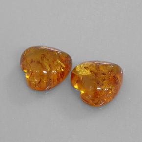 カラットの天然イエローオレンジ琥珀（アンバー）（15.9×15.9 mm・透明）