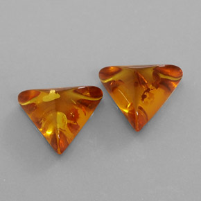 カラットの天然イエローオレンジ琥珀（アンバー）（13.4×11.7 mm・透明）