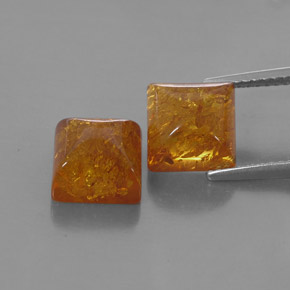 カラットの天然琥珀（アンバー）琥珀（アンバー）（8×7.9 mm・透明）