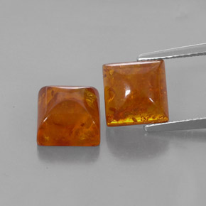 カラットの天然イエローオレンジ琥珀（アンバー）（8×8 mm・透明）