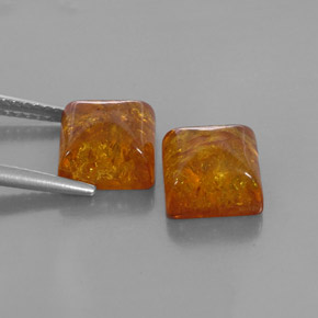 カラットの天然イエローオレンジ琥珀（アンバー）（7.9×7.9 mm・透明）