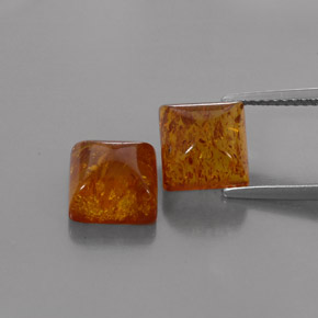 カラットの天然イエローオレンジ琥珀（アンバー）（8×8 mm・透明）