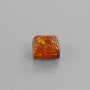 1.32カラットの天然イエローオレンジ琥珀（アンバー）（8×8 mm・透明）