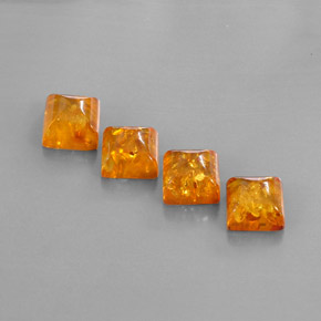 カラットの天然イエローオレンジ琥珀（アンバー）（8×7.9 mm・透明）