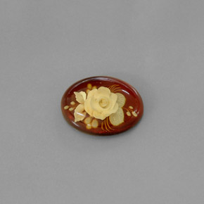 5.43カラットの天然イエローオレンジ琥珀（アンバー）（19.8×14.8 mm・透明）