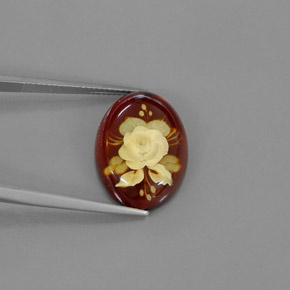 5.58カラットの天然イエローオレンジ琥珀（アンバー）（19.9×14.8 mm・透明）