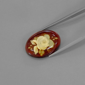5.58カラットの天然イエローオレンジ琥珀（アンバー）（19.9×14.8 mm・透明）