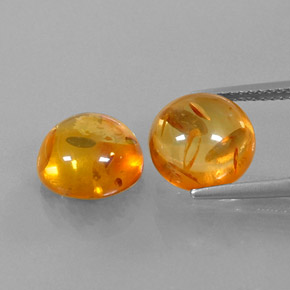 カラットの天然イエローオレンジ琥珀（アンバー）（9.58 mm・透明）