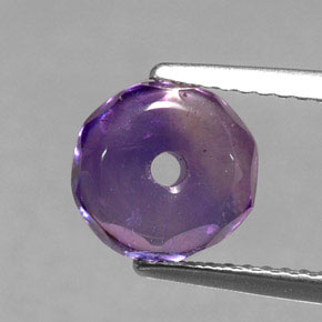 2.50カラットの天然バイオレットアメジスト（8.4×8.4 mm・透明）
