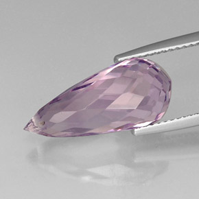 7.80カラットの天然バイオレットアメジスト（19×8.5 mm・ブリオレット）
