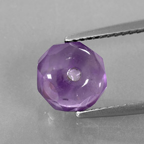 2.51カラットの天然バイオレットアメジスト（8.3×5.2 mm・透明）