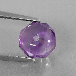 2.51カラットの天然バイオレットアメジスト（8.3×5.2 mm・透明）