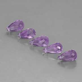 カラットの天然バイオレットアメジスト（8.8×4.9 mm・ブリオレット）