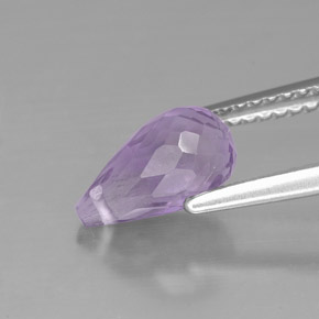 1.38カラットの天然バイオレットアメジスト（9×5.1 mm・ブリオレット）
