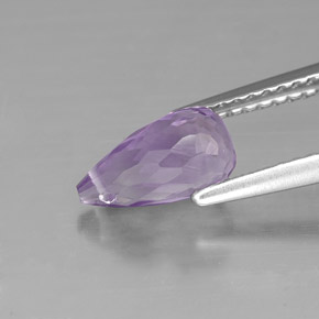 1.30カラットの天然バイオレットアメジスト（8.8×4.8 mm・ブリオレット）