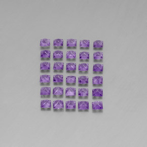 3.67カラットの天然バイオレットアメジスト（3×3 mm・四角）