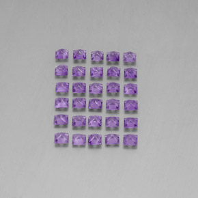 3.59カラットの天然濃い紫アメジスト（3×3 mm・四角）
