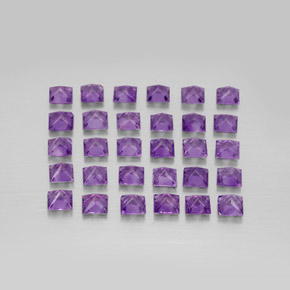カラットの天然バイオレットアメジスト（3.2×3.2 mm・四角）