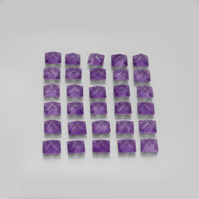 カラットの天然バイオレットアメジスト（3.1×3.1 mm・四角）