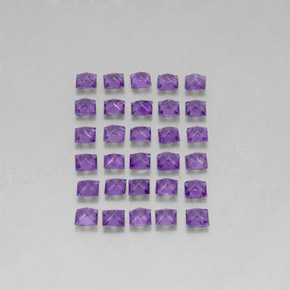 カラットの天然バイオレットアメジスト（3×3 mm・四角）