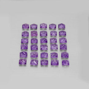 カラットの天然バイオレットアメジスト（3.1×3.1 mm・四角）