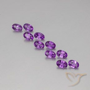 Shop natural 4.09ct ミディアムパープルがかったバイオレット アメジスト gems, 楕円形, from ブラジル at GemSelect. In stock, global shipping!