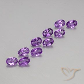 Shop natural 3.97ct ミディアムダークパープルがかったバイオレット アメジスト gems, 楕円形, from ブラジル at GemSelect. In stock, global shipping!