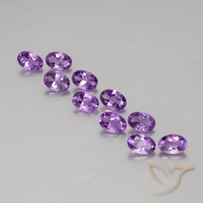 Shop natural 3.89ct ミディアムダークパープルがかったバイオレット アメジスト gems, 楕円形, from ブラジル at GemSelect. In stock, global shipping!