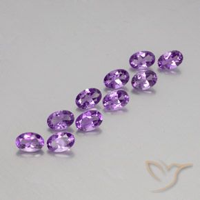 Shop natural 3.89ct ミディアムダークパープルがかったバイオレット アメジスト gems, 楕円形, from ブラジル at GemSelect. In stock, global shipping!
