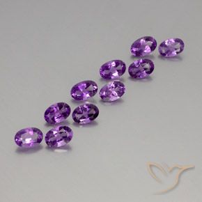 Shop natural 3.92ct ミディアムダークパープルがかったバイオレット アメジスト gems, 楕円形, from ブラジル at GemSelect. In stock, global shipping!