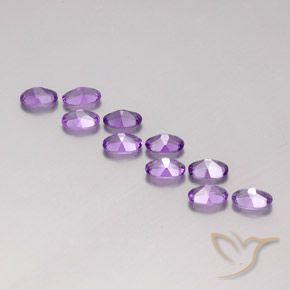 3.97カラットの天然ミディアムパープルがかったバイオレットアメジスト（6×4.1 mm・オーバルカット）