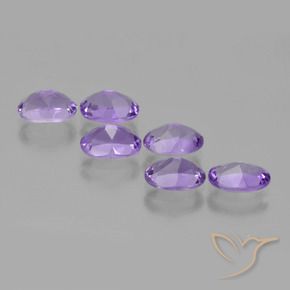 Shop natural 4.07ct ミディアム薄いバイオレット アメジスト gems, 楕円形, from ブラジル at GemSelect. In stock, global shipping!