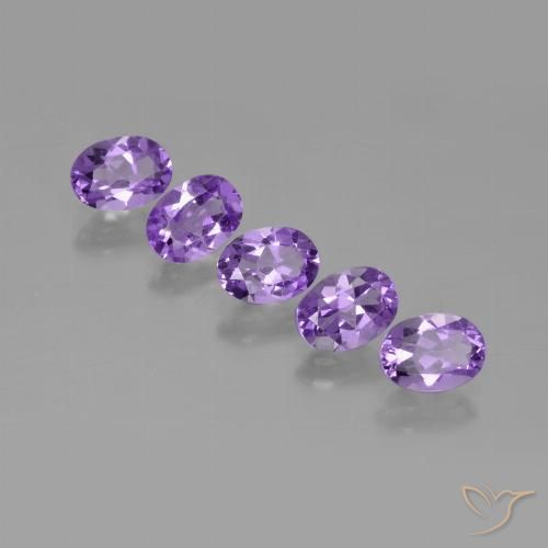 Shop natural 3.36ct ミディアム薄いバイオレット アメジスト gems, 楕円形, from ブラジル at GemSelect. In stock, global shipping!