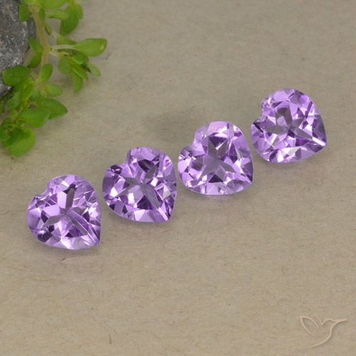 Shop natural 2.68ct ミディアムパープルがかったバイオレット アメジスト gems, 心臓, from ブラジル at GemSelect. In stock, global shipping!