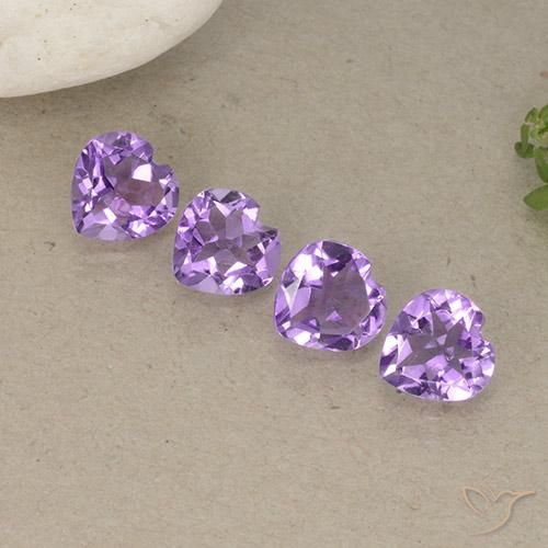 Shop natural 2.37ct ミディアムパープルがかったバイオレット アメジスト gems, 心臓, from ブラジル at GemSelect. In stock, global shipping!