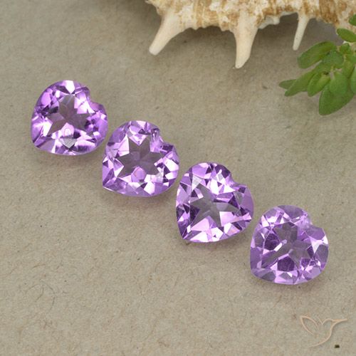 Shop natural 2.65ct 濃いパープルがかったバイオレット アメジスト gems, 心臓, from ブラジル at GemSelect. In stock, global shipping!
