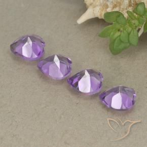 Shop natural 2.70ct 鮮やかなバイオレット アメジスト gems, 心臓, from ブラジル at GemSelect. In stock, global shipping!