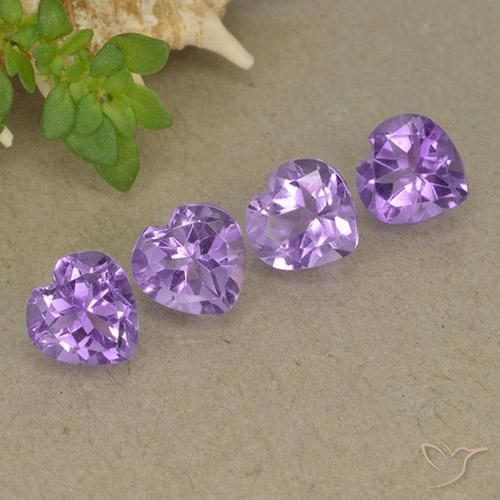 Shop natural 3.12ct 濃い紫 アメジスト gems, 心臓, from ブラジル at GemSelect. In stock, global shipping!