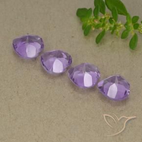 Shop natural 2.90ct ミディアムバイオレット アメジスト gems, 心臓, from ブラジル at GemSelect. In stock, global shipping!