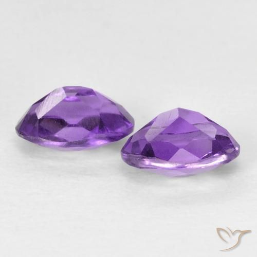 Shop natural 0.92ct ミディアムバイオレット アメジスト gems, 楕円形, from ブラジル at GemSelect. In stock, global shipping!