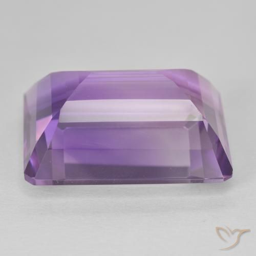 22.54カラットの天然Medium Light Purplish-Violetアメジスト、八角形 / エメラルドカット、VVS