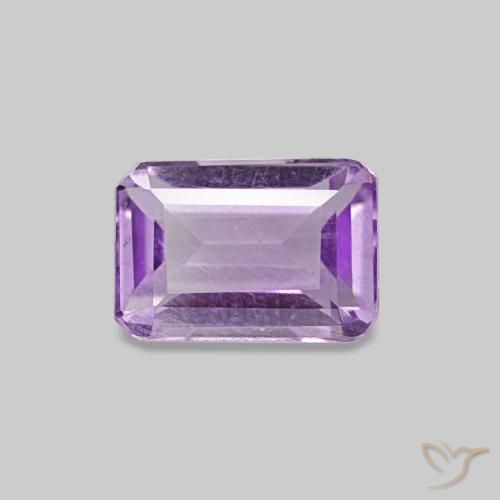 0.55カラットの天然ミディアムバイオレットアメジスト（6x4.2 mm・エメラルドカット）