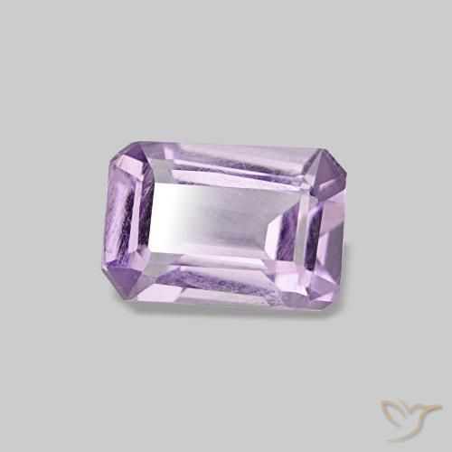 0.49カラットの天然Medium Light-Violetアメジスト（6×4.1 mm・エメラルドカット）