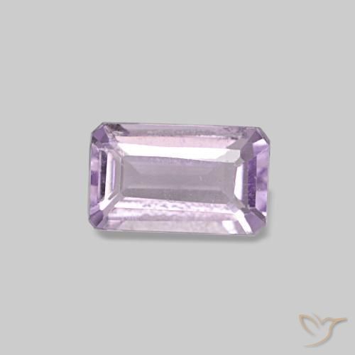 0.28カラットの天然蘭アメジスト（5.1×3.1 mm・エメラルドカット）