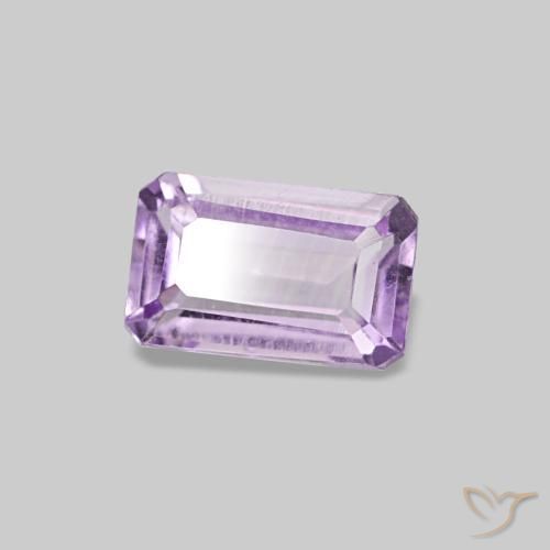 0.28カラットの天然淡いピンクがかった紫アメジスト（5×3.1 mm・エメラルドカット）