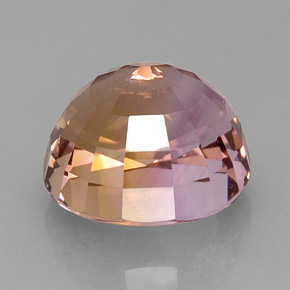15.84カラットの天然バイカラーアメトリン（15.5×14.8 mm・オーバルカット）